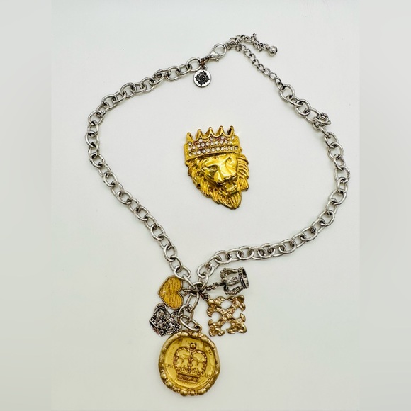 Crown Charm Necklace & Royal Rhinestone Lion - Picture 10 of 14